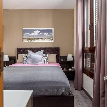 One Bedroom Apartment In Barcelona City Center Экстерьер фото